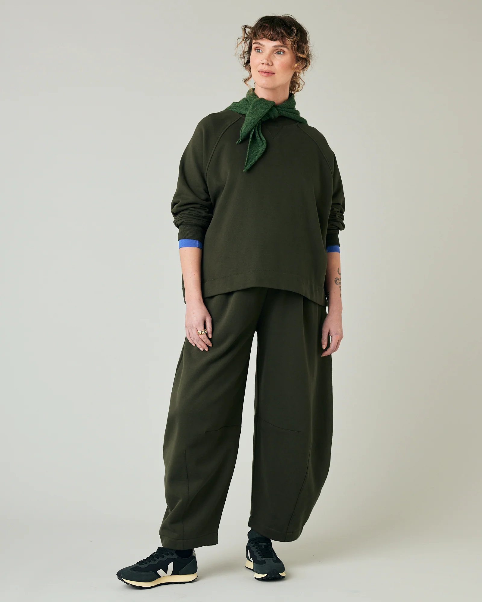 Daisy Olive Fleece Joggers - Image 3