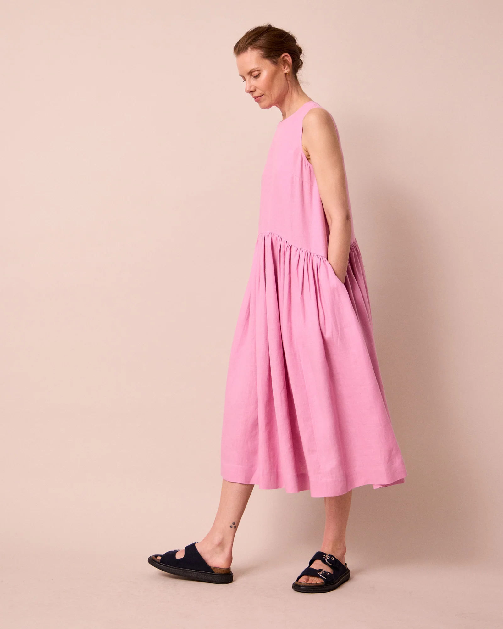 Gina Rose Pink Linen Dress - Image 3