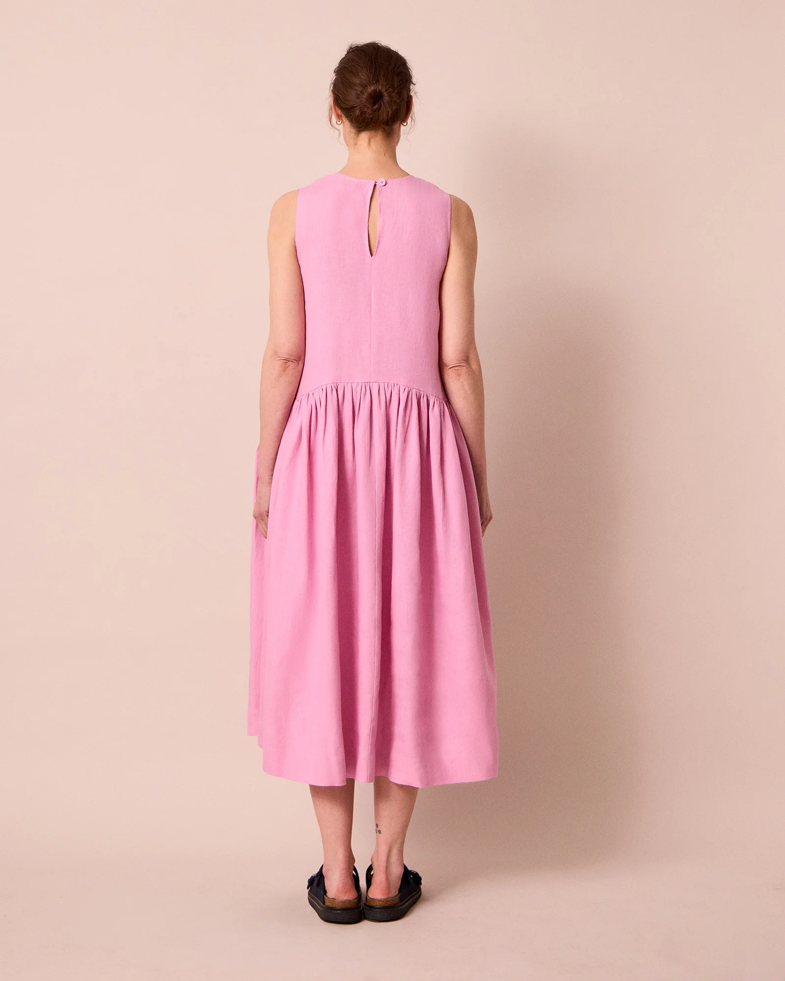Gina Rose Pink Linen Dress - Image 4