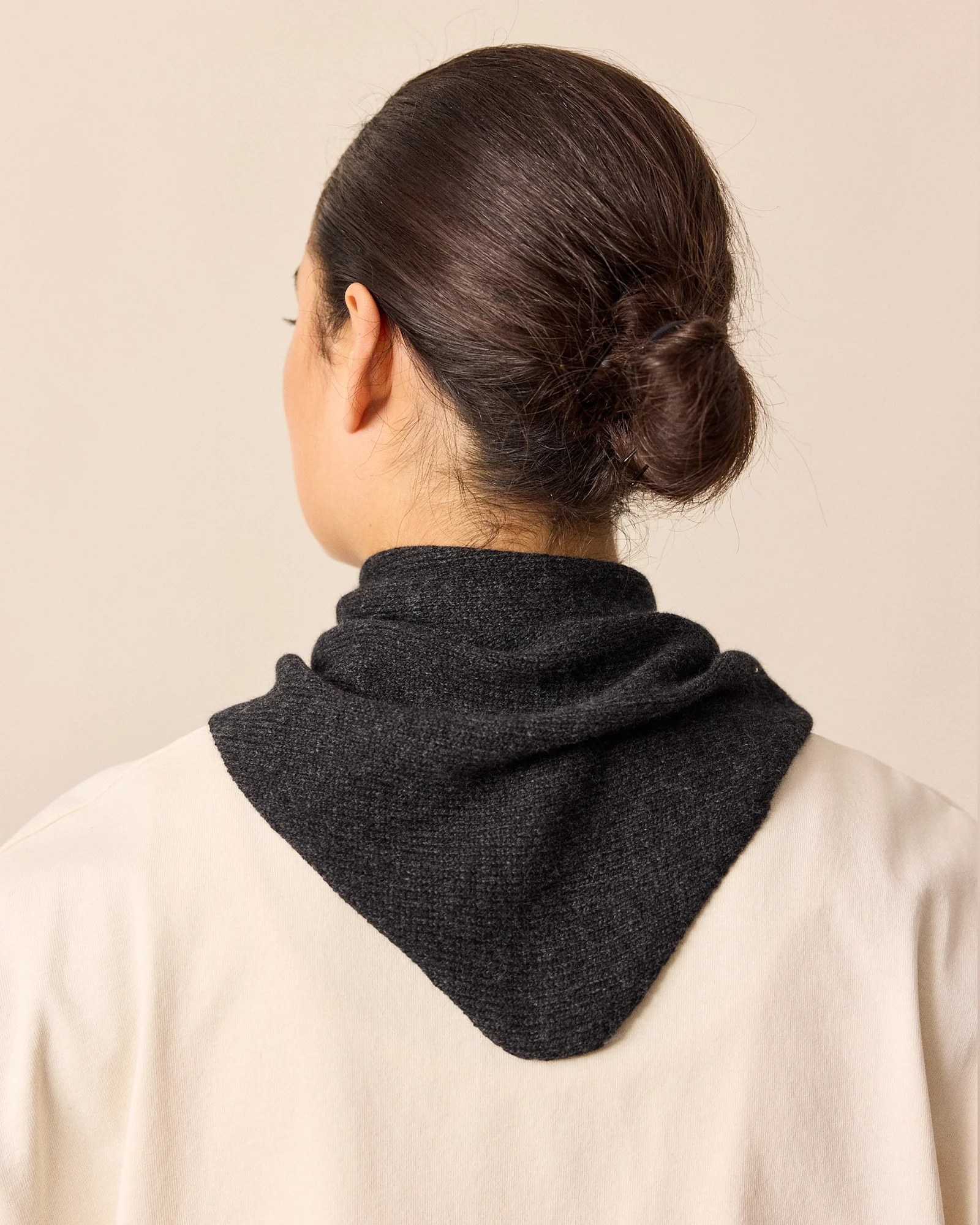 Knitted Neckerchief Charcoal - Image 3
