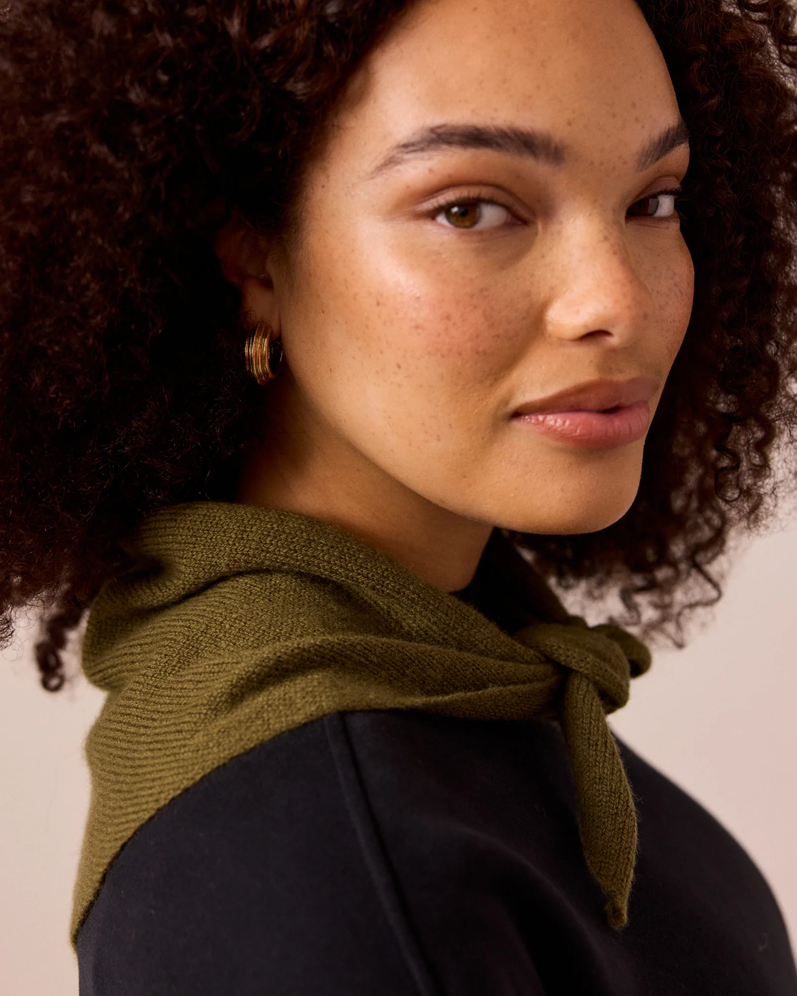 Knitted Neckerchief Olive - Image 3