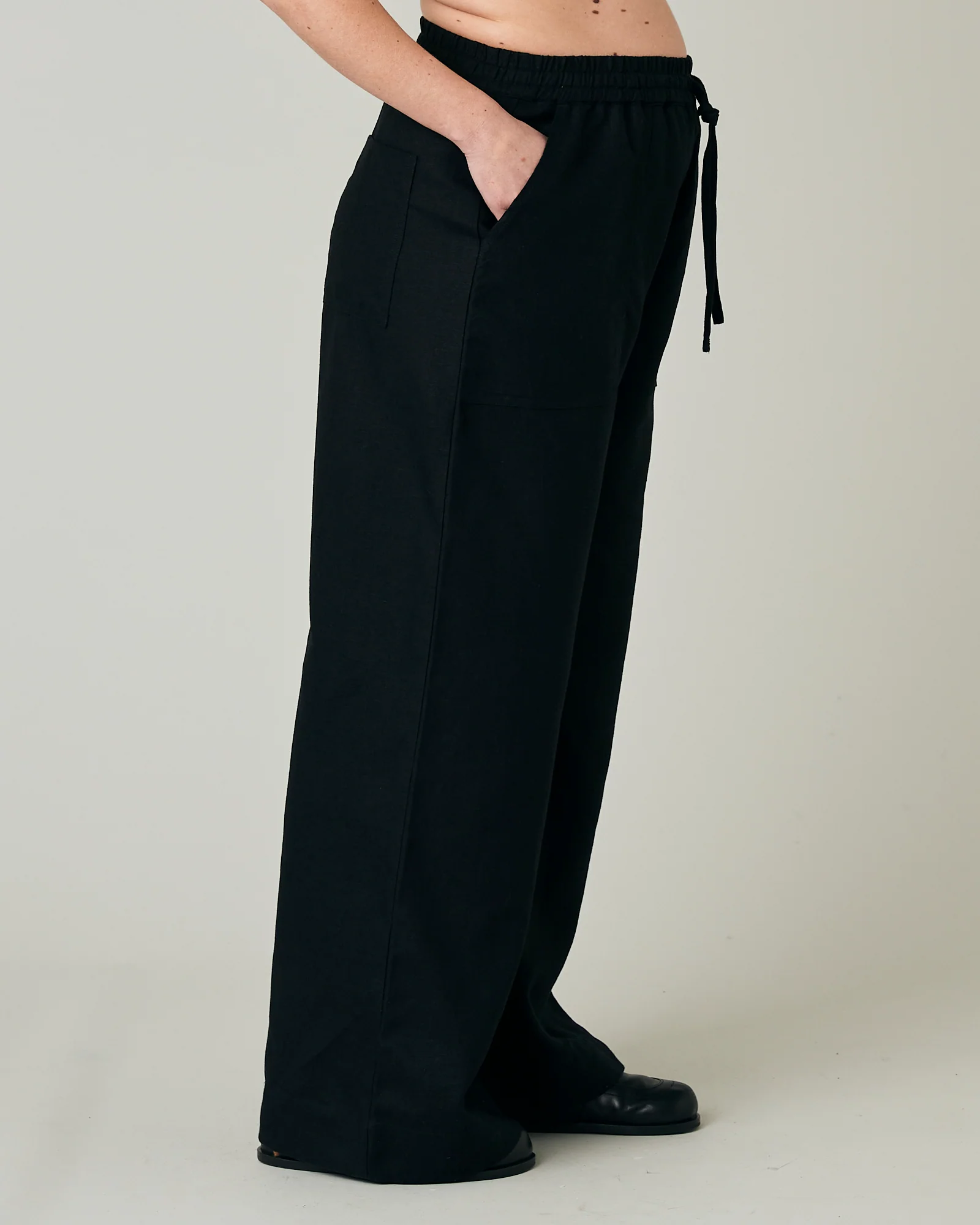 Lexi Black Linen Trousers - Image 14