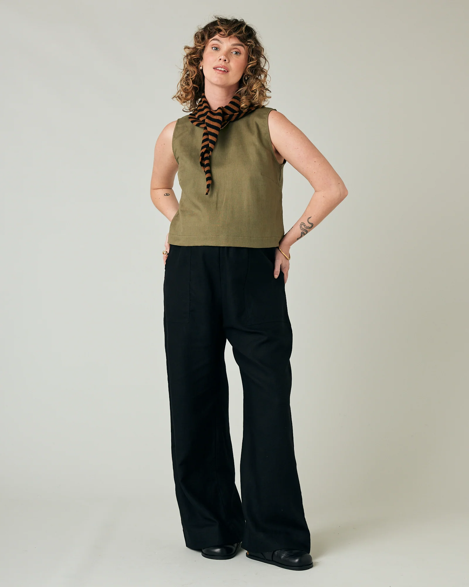 Lexi Black Linen Trousers - Image 16
