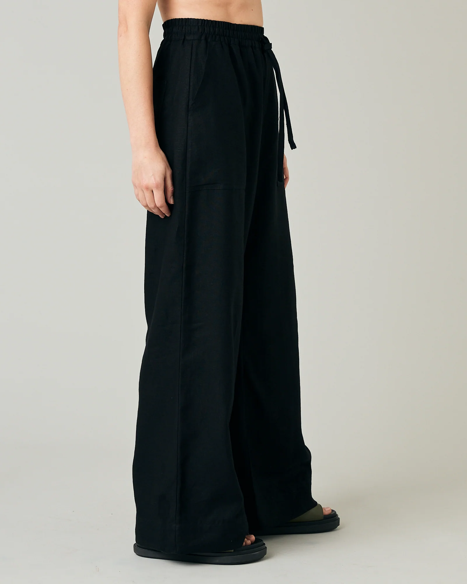 Lexi Black Linen Trousers - Image 4