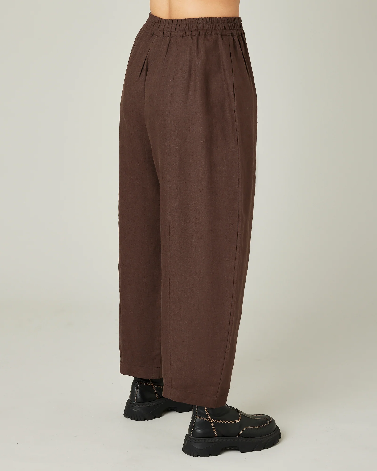 Mabel Chocolate Linen Trousers - Image 4