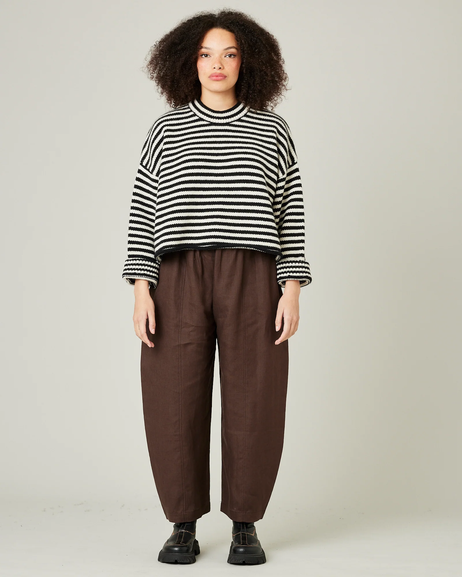 Mabel Chocolate Linen Trousers - Image 5