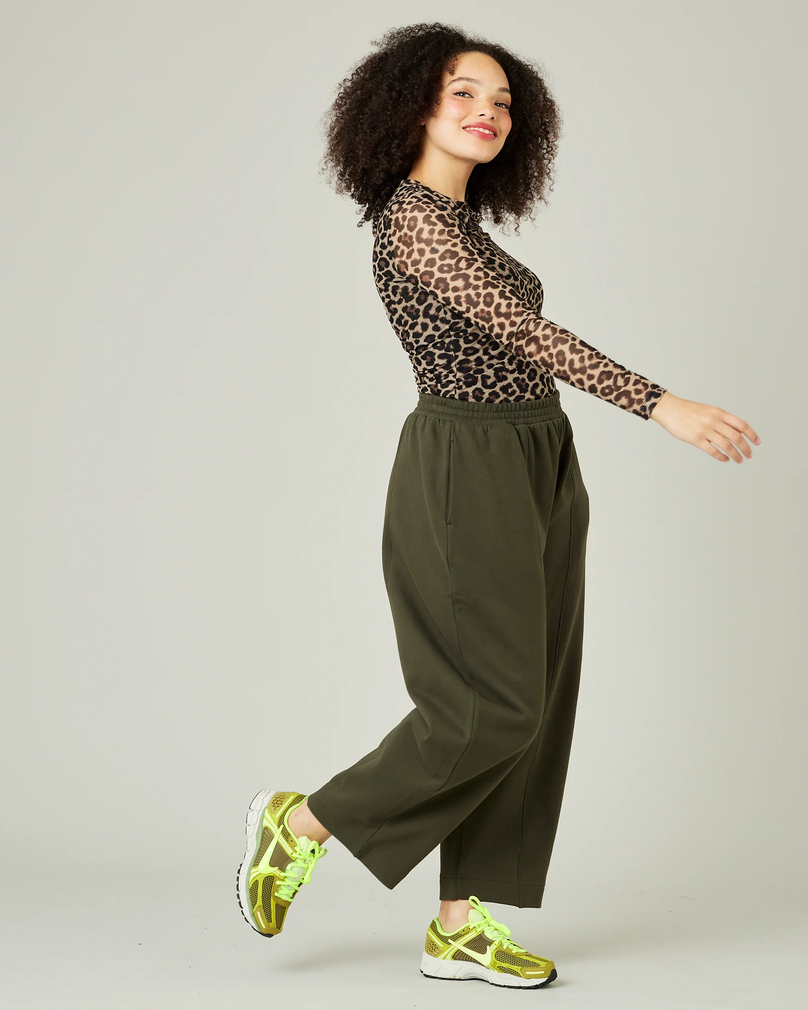 Mabel Olive Fleece Joggers - Image 10