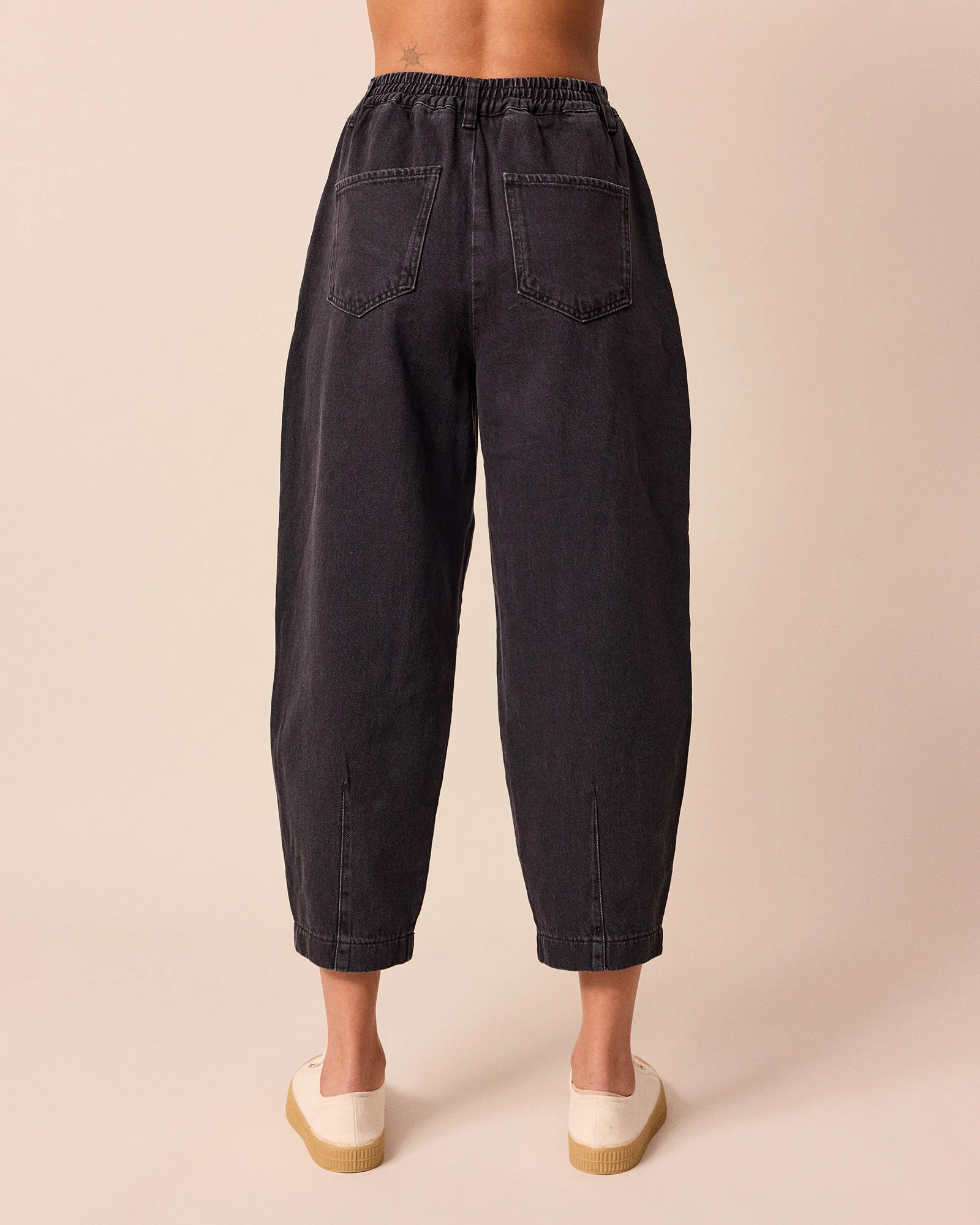 Remi Washed Black Denim Jeans - Image 4